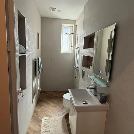 Tsar Asen Sky Luxury סופיה